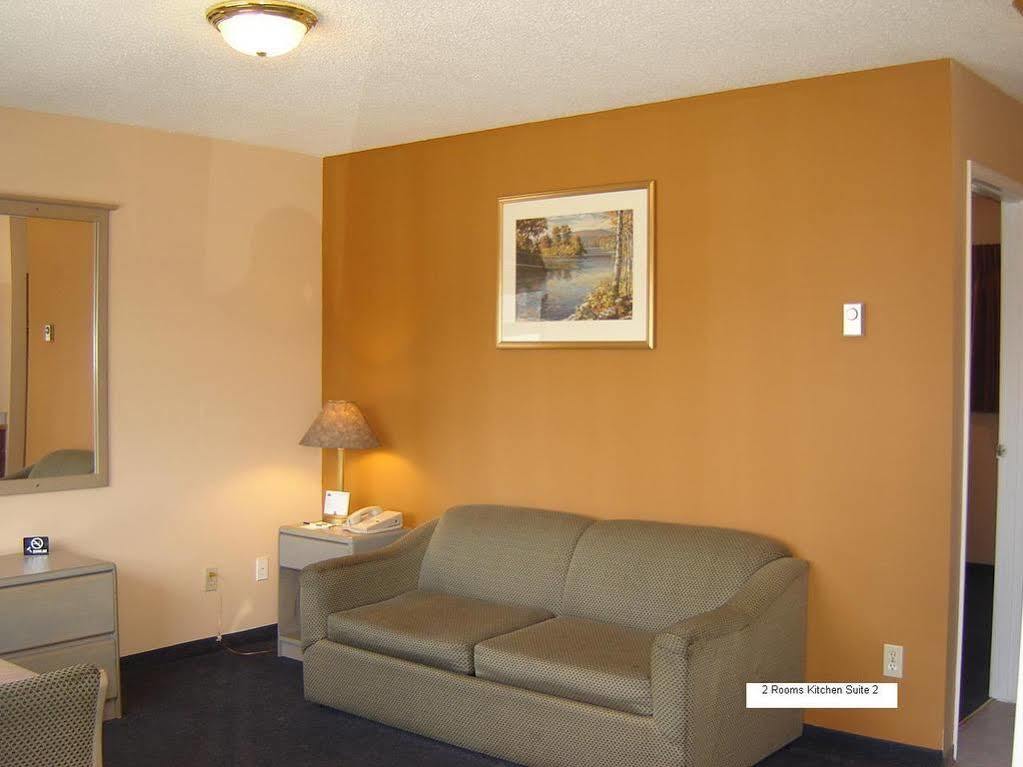 Travelodge By Wyndham Quesnel Bc Exterior foto